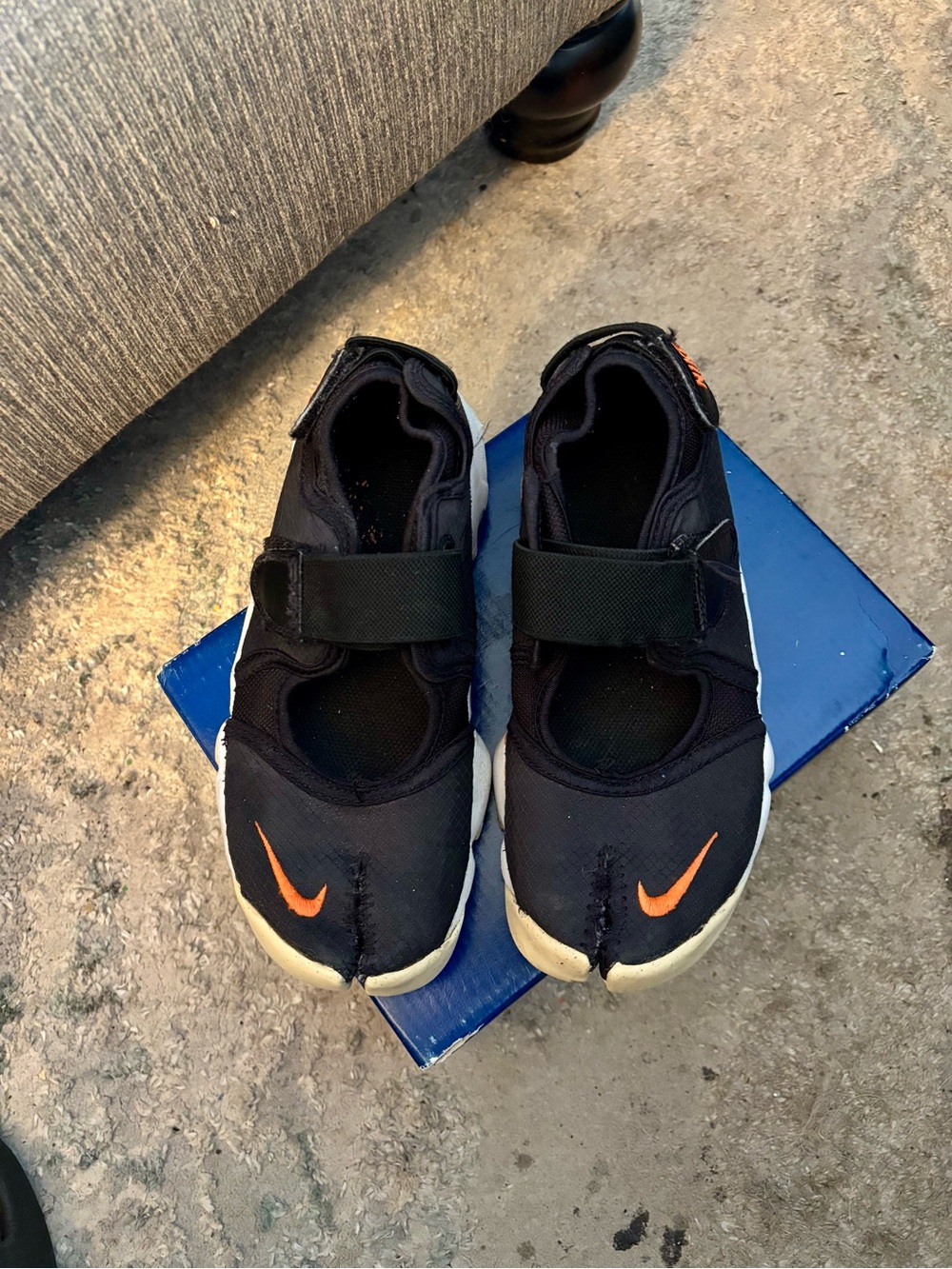 Nike Kids Black and Orange Split-Toe Velcro Sneakers